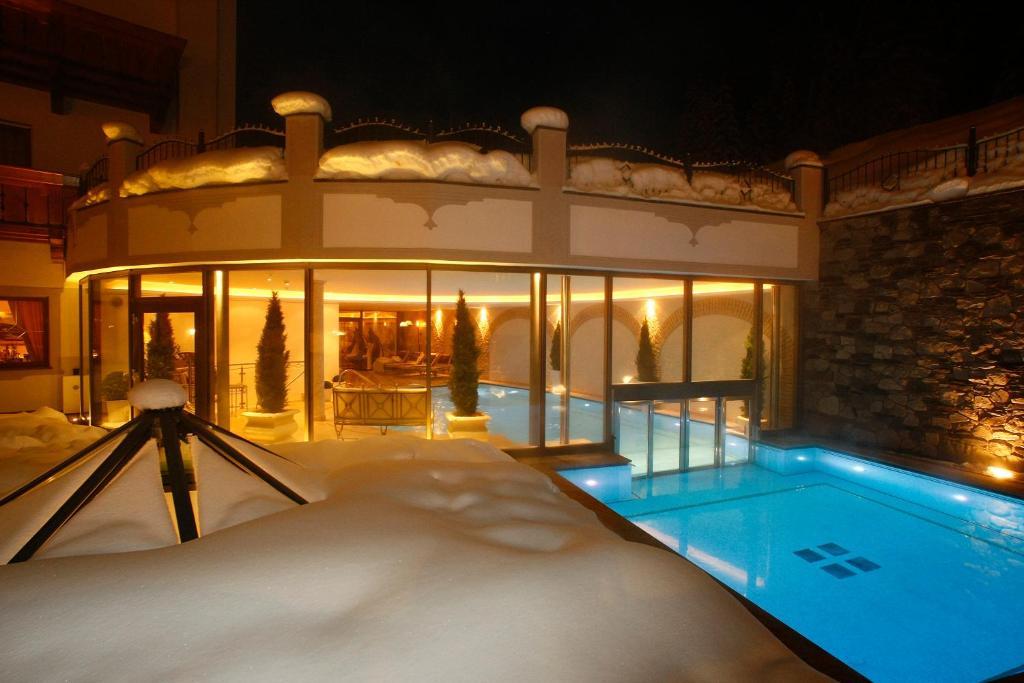 Savoy Dolomites Luxury & Spa Hotel Selva di Val Gardena Dış mekan fotoğraf