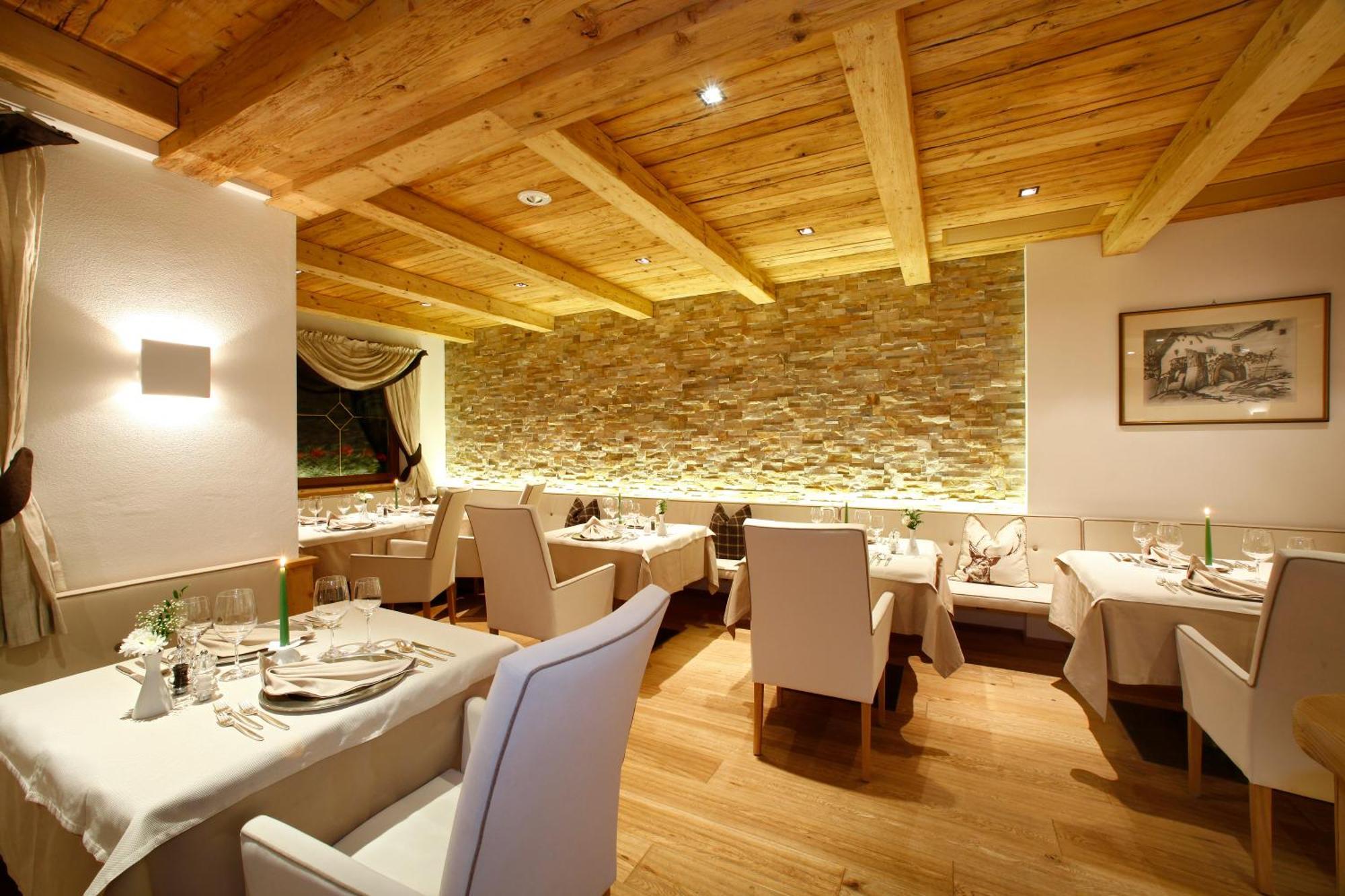 Savoy Dolomites Luxury & Spa Hotel Selva di Val Gardena Dış mekan fotoğraf