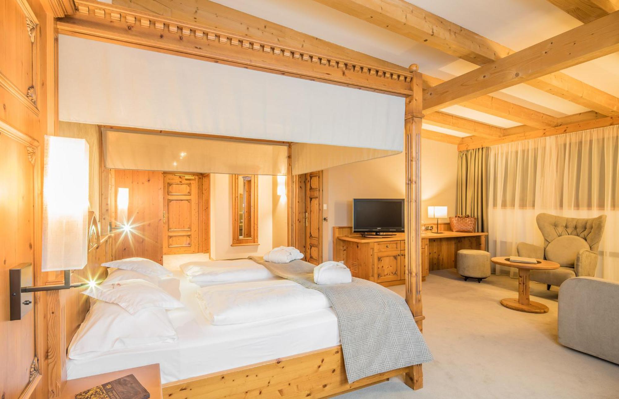 Savoy Dolomites Luxury & Spa Hotel Selva di Val Gardena Dış mekan fotoğraf