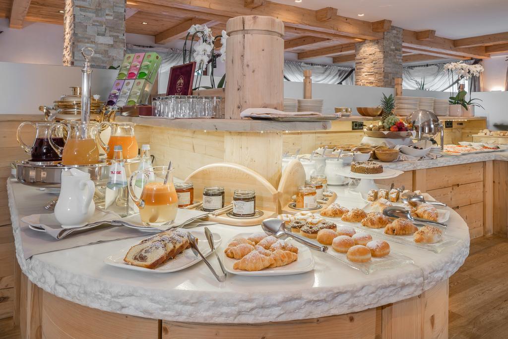 Savoy Dolomites Luxury & Spa Hotel Selva di Val Gardena Dış mekan fotoğraf
