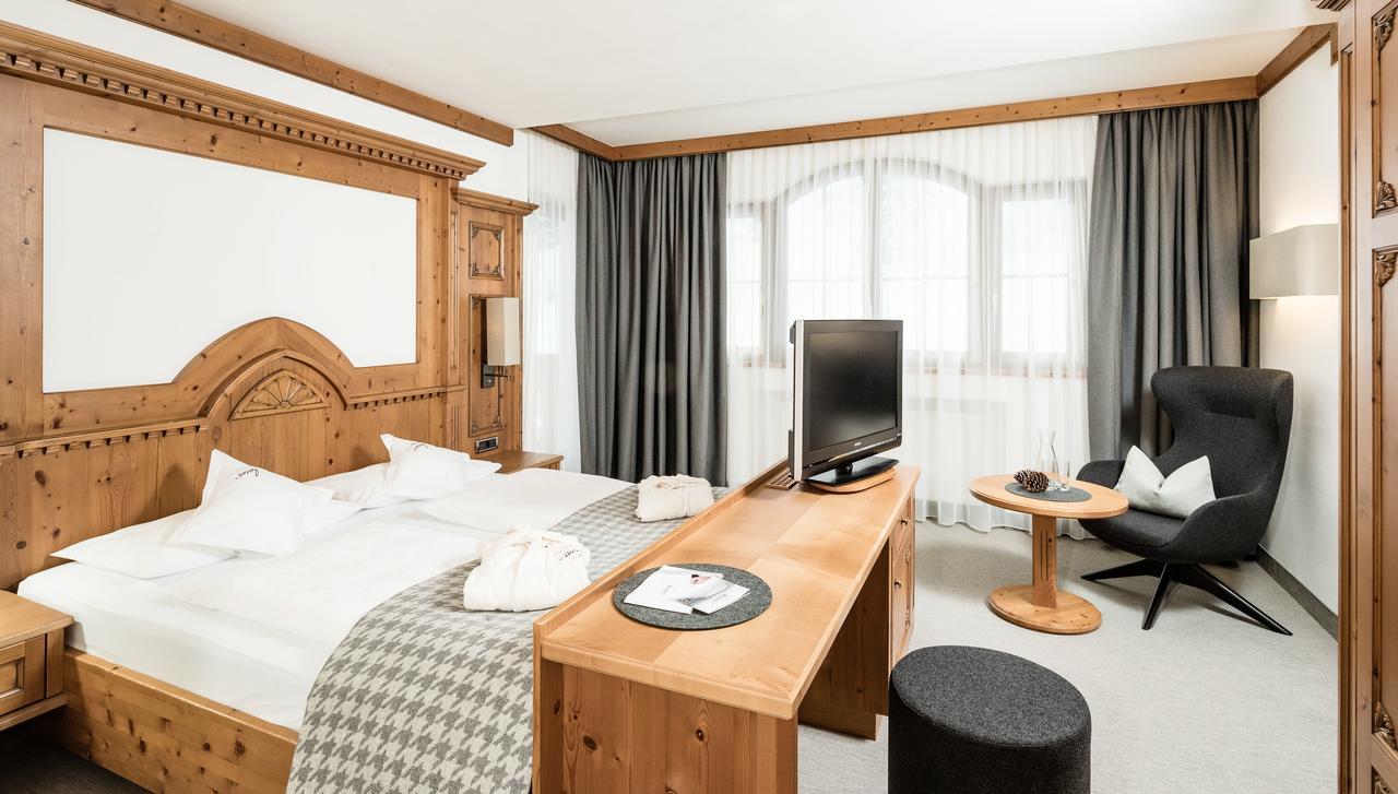 Savoy Dolomites Luxury & Spa Hotel Selva di Val Gardena Dış mekan fotoğraf
