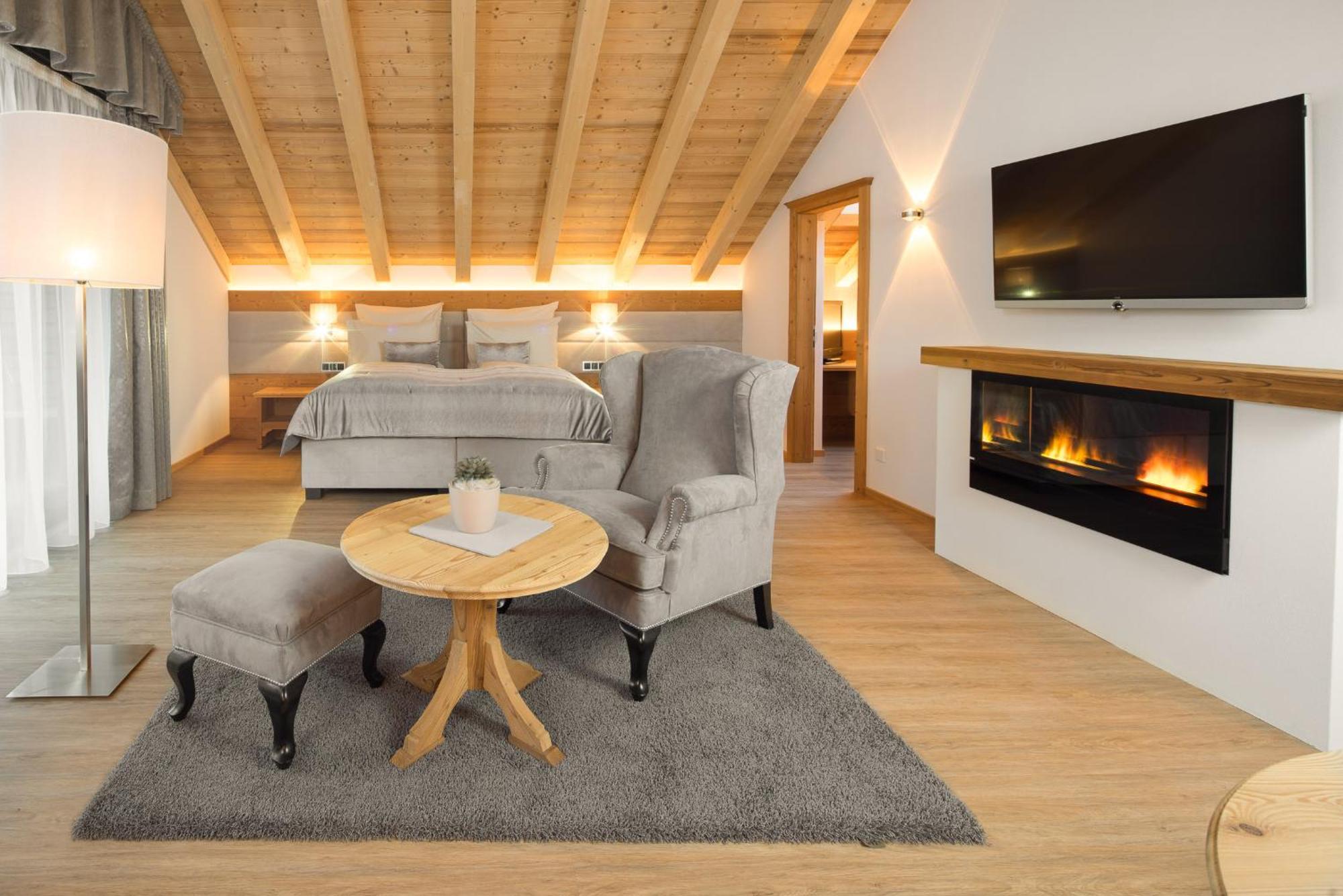 Savoy Dolomites Luxury & Spa Hotel Selva di Val Gardena Dış mekan fotoğraf